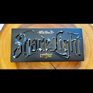 Kat Von D Shade & Light Face Contour Palette
